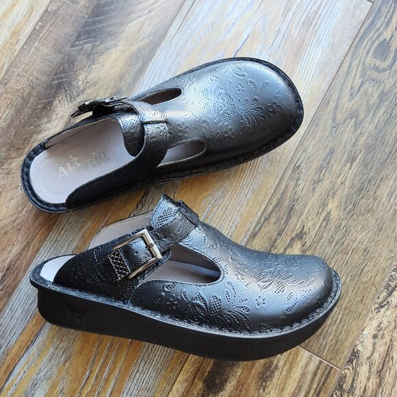 Alegria Classic Hello Doily Embossed Black Leather Comfort Cushion Clog Mule - Picture 1 of 10